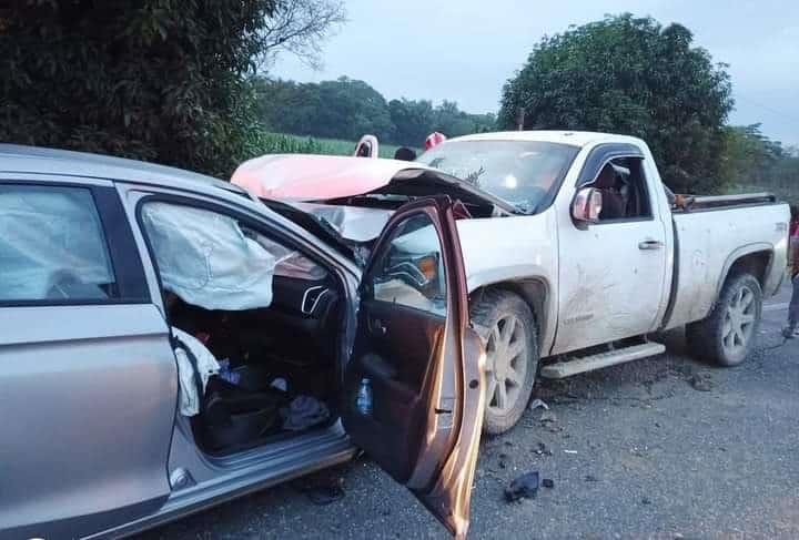 Choque en la Atalaya, Tierra Blanca, deja 4 muertos y dos heridos