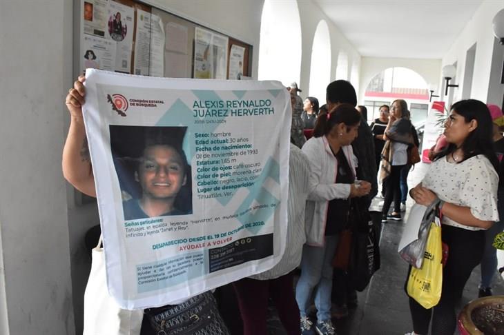 Colectivos de familiares de desaparecidos en Veracruz realizan volanteo y difusión en Ixtaczoquitlán