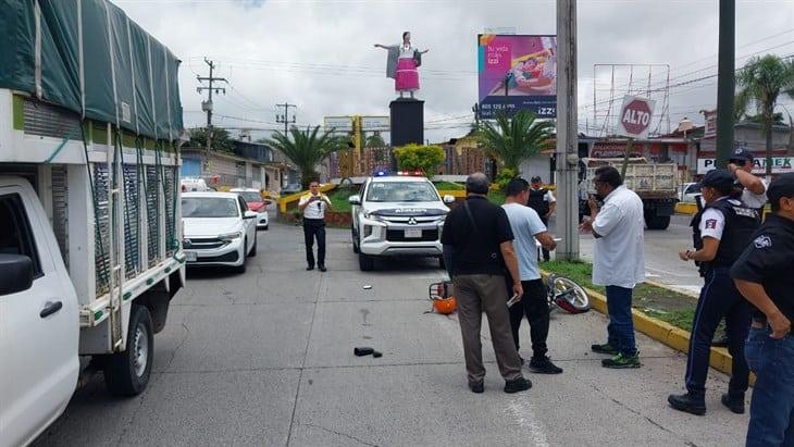 Accidente en la zona norte de Orizaba deja un motociclista con varios golpes