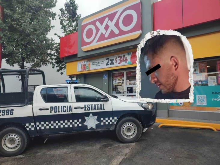 Asaltante de Oxxo en Xalapa atraca de nuevo y se burla de la policía