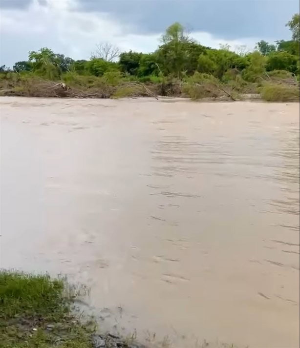 Turbiedad en río Cazones deja a miles sin agua en Tihuatlán