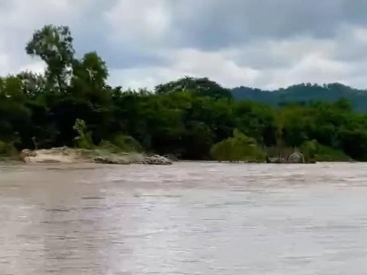 Turbiedad en río Cazones deja a miles sin agua en Tihuatlán