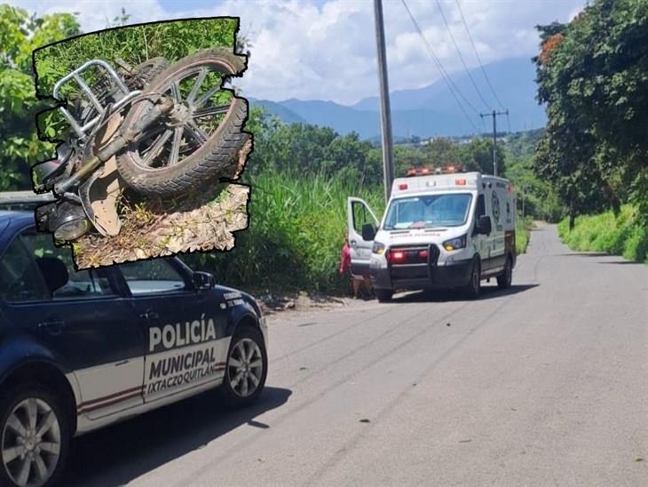 Motociclista se lesiona tras derrapar en la carretera Valle Alegre a Dos Arroyos