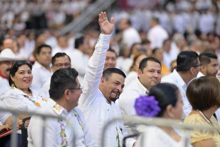 Atestiguan titulares del Poder Legislativo el VI Informe de Resultados del Gobernador Cuitláhuac García