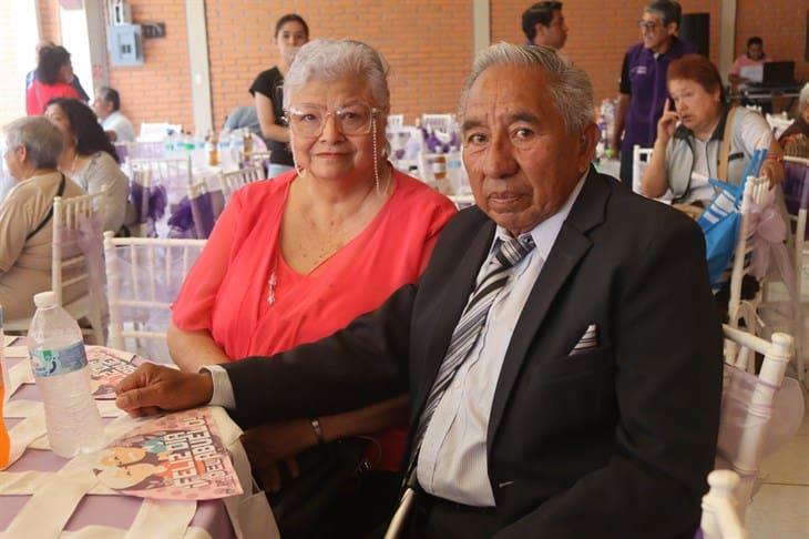 DIF Municipal celebra a más de 600 abuelitos de Ciudad Mendoza