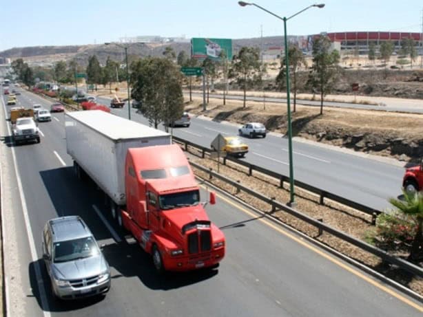 Veracruz registra hasta 60 robos de tráileres semanales; tramo Perote-Xalapa, de los más peligrosos: Canacar