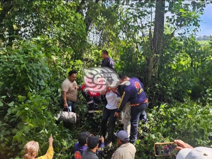 Accidente en carretera Fortín-Huatusco: Autobús cae a barranco, deja 4 muertos y más de 30 heridos