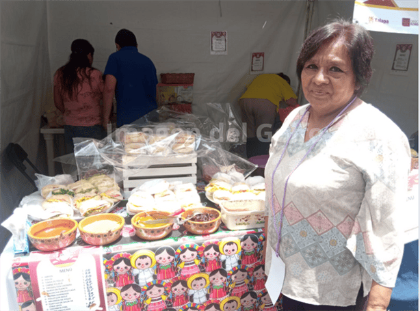 ¿Ya los probaste?; pambazos de mole cien por ciento caseros en Xalapa (+Video)