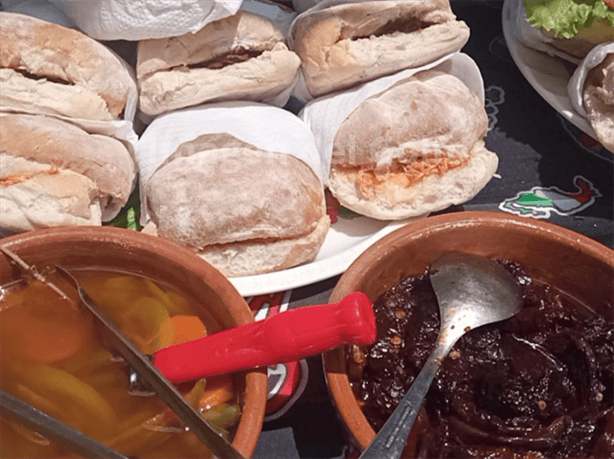 ¿Ya los probaste?; pambazos de mole cien por ciento caseros en Xalapa (+Video)