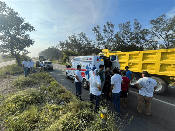 Aparatoso accidente en la carretera Veracruz-Xalapa deja cuatro lesionados | VIDEO