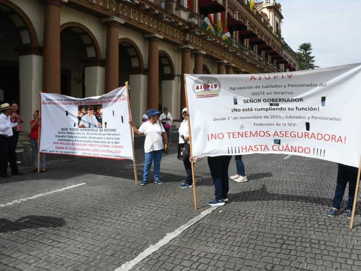 Jubilados veracruzanos:  Cuitláhuac García nos despojó de nuestro seguro