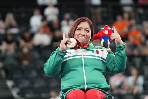 ¡Una más! La mexicana Amalia Pérez gana medalla de bronce en para powerlifting en Juegos Olímpicos 2024