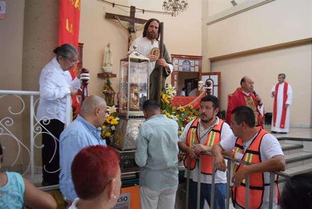 Desbordan su fe por reliquias de San Judas Tadeo en Xalapa