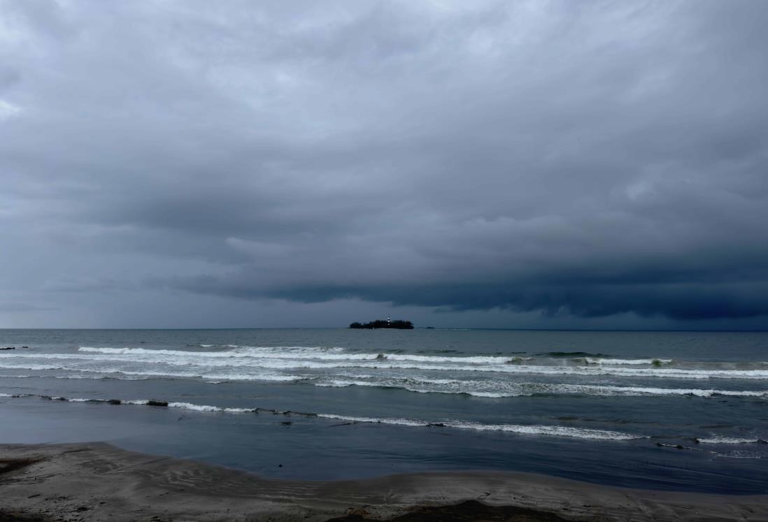 Cierran puerto de Veracruz a navegación menor por norte