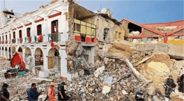 Familias zapotecas conmemoran el aniversario luctuoso del sismo del 7 de septiembre en Oaxaca