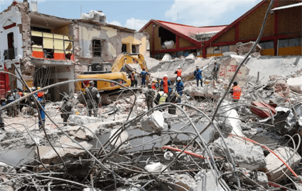 Familias zapotecas conmemoran el aniversario luctuoso del sismo del 7 de septiembre en Oaxaca