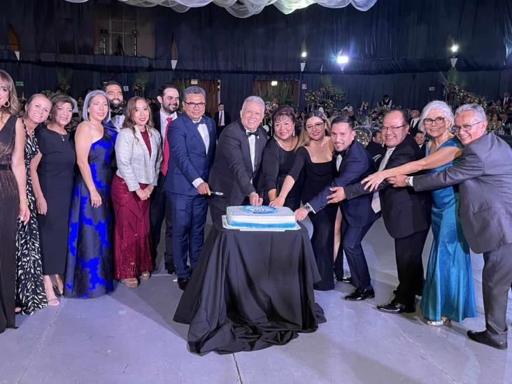 Llevan a cabo la Cena Show de Gala ‘Arte, Esencia y Tradición’ por el 80 aniversario de la Universidad Veracruzana