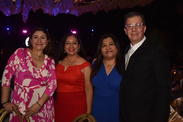 Llevan a cabo la Cena Show de Gala ‘Arte, Esencia y Tradición’ por el 80 aniversario de la Universidad Veracruzana