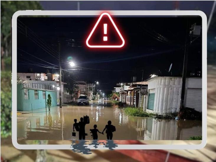 Inundaciones afectan a más de 2 mil viviendas en Agua Dulce, Veracruz