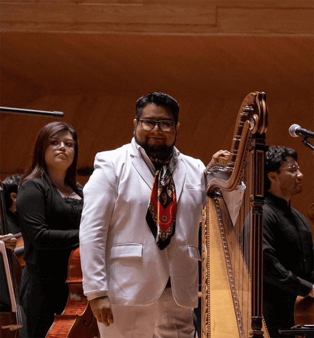 Se presentan Tlen Huicani y la Orquesta Filarmónica de Boca del Río con el arpista Alberto de La Rosa