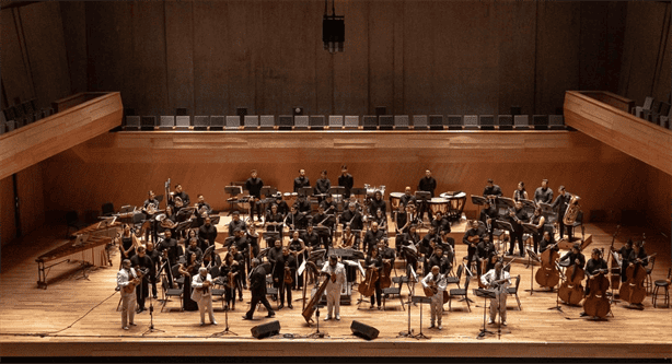 Se presentan Tlen Huicani y la Orquesta Filarmónica de Boca del Río con el arpista Alberto de La Rosa