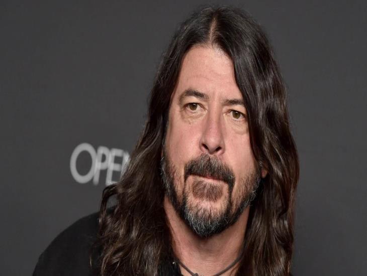 Dave Grohl revela que es papá de una hija fuera del matrimonio