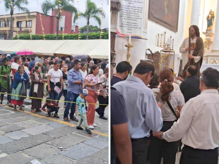 Largas filas en Orizaba para ver la reliquia de San Judas Tadeo (+Video)