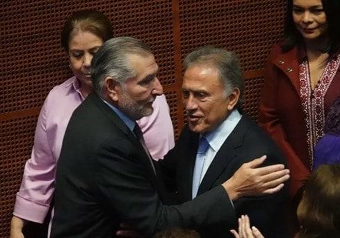 Morenos veracruzanos ridiculizados frente al pacto en el Senado con los Yunes azules