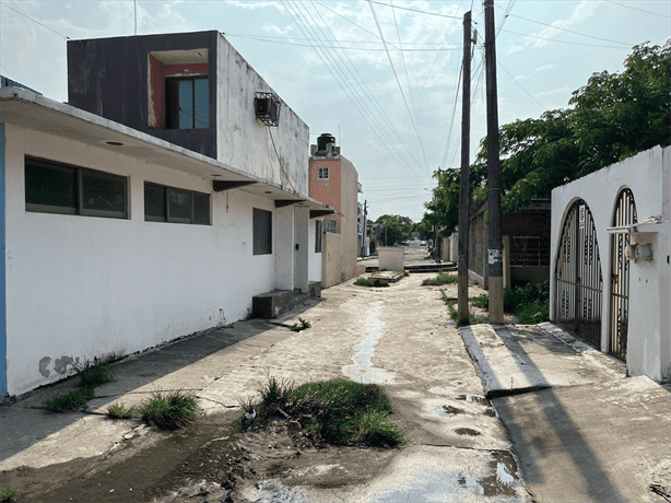 Hombre armado en Lomas de Río Medio provoca movilización policiaca; vecinos temen por su seguridad