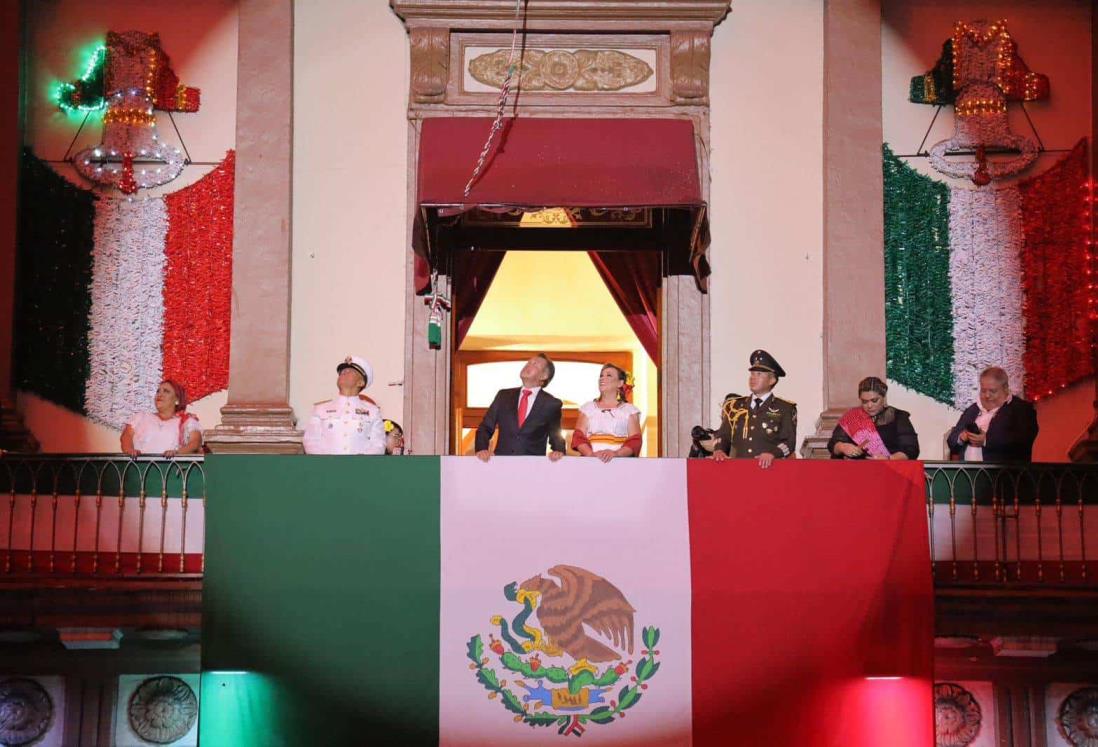 Rocío Nahle celebra el Grito de Independencia en Palacio de Gobierno en Veracruz