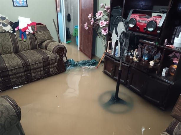 Fuertes lluvias también dejaron afectaciones en calles de Tihuatlán