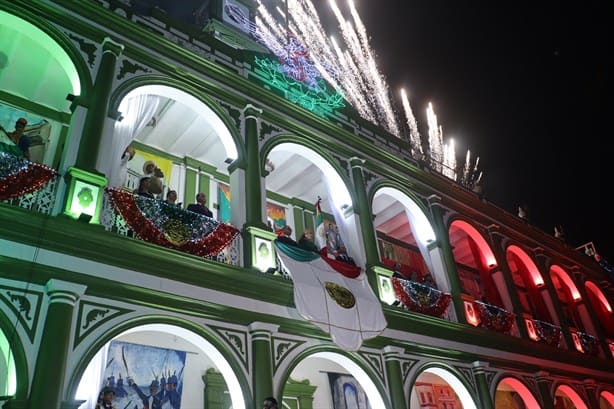 Alcaldesa Lizzette Álvarez Vera conmemora el Grito de Independencia en Alvarado