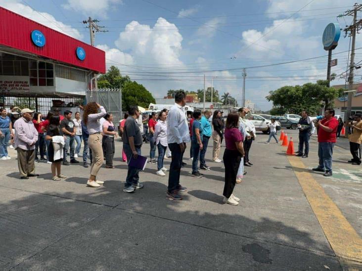 Simulacro Nacional 2024: Evacuan edificios públicos y negocios en Poza Rica