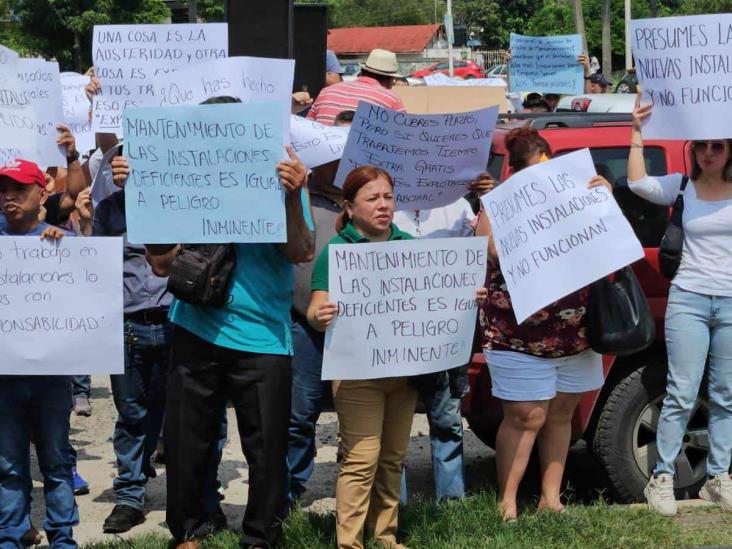 Protestan trabajadores de Pemex en Poza Rica; este es el motivo