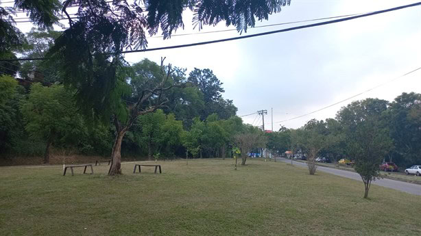 Sin alumbrado y entre la inseguridad, así es el parque entre El Olmo y Las Trancas