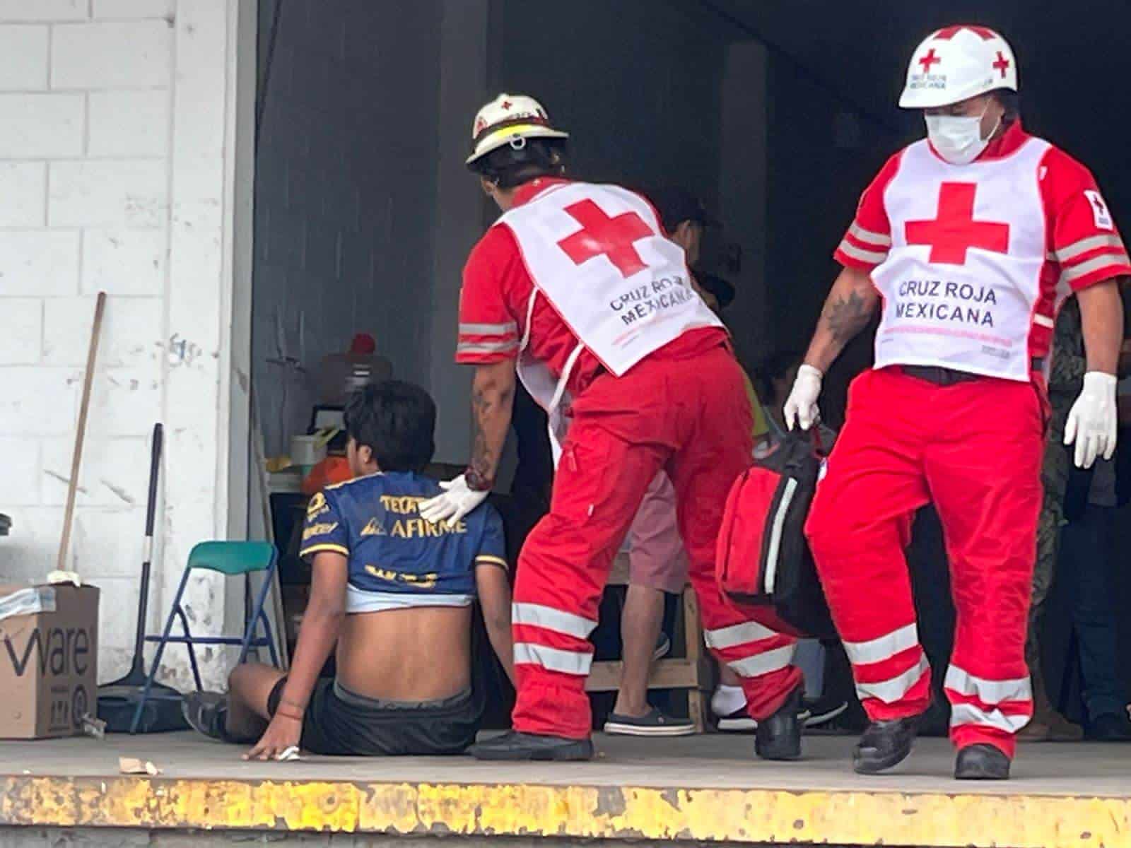 Cuatro trabajadores sufren accidente en la Central de Abastos de Veracruz | VIDEO