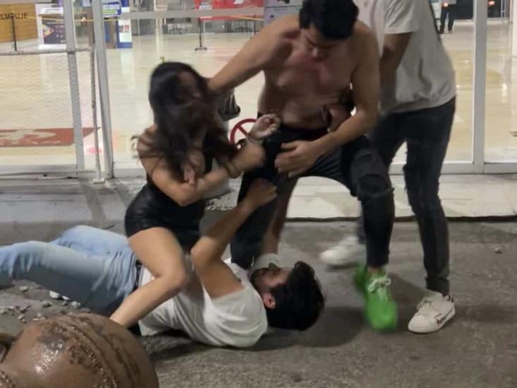 Sobrino de alto funcionario de Veracruz protagoniza violenta agresión en plaza comercial