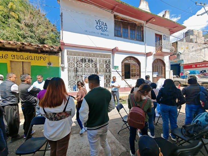 Maestros mantienen manifestación en Zongolica, rechazan regreso de Marcelo Tepole a la SEV